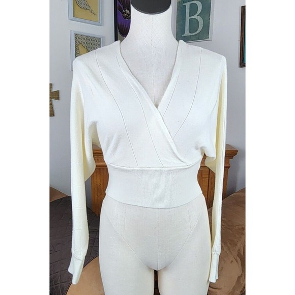 Dreamers by Debut Tops - Dreamers by Debut Cream Surplice Double V-neck Crop Sweater Size L